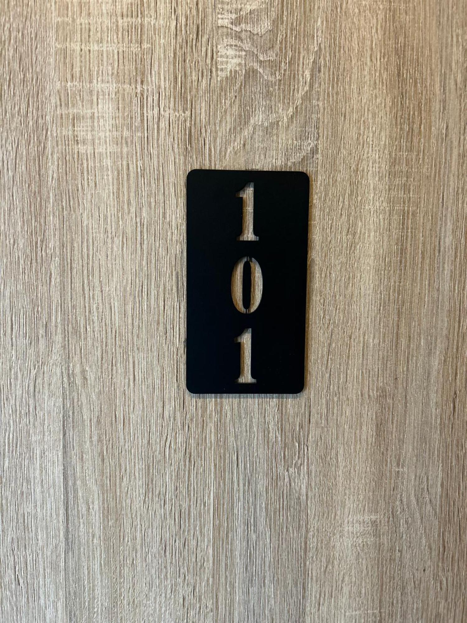 Incorsο - Smart Luxury - Athens Airport - 24hr Passcode Check In Apartment