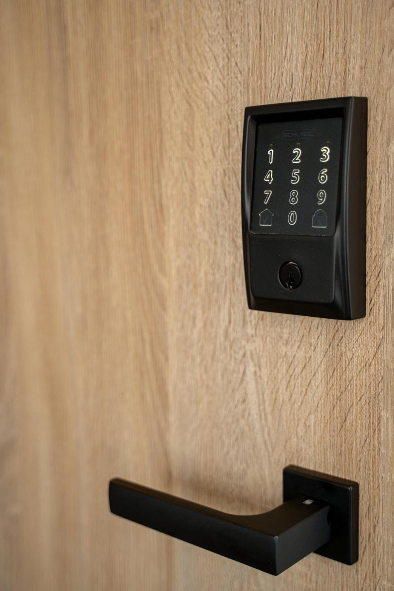 Apartment Incorsο - Smart Luxury - Athens Airport - 24hr Passcode Check In