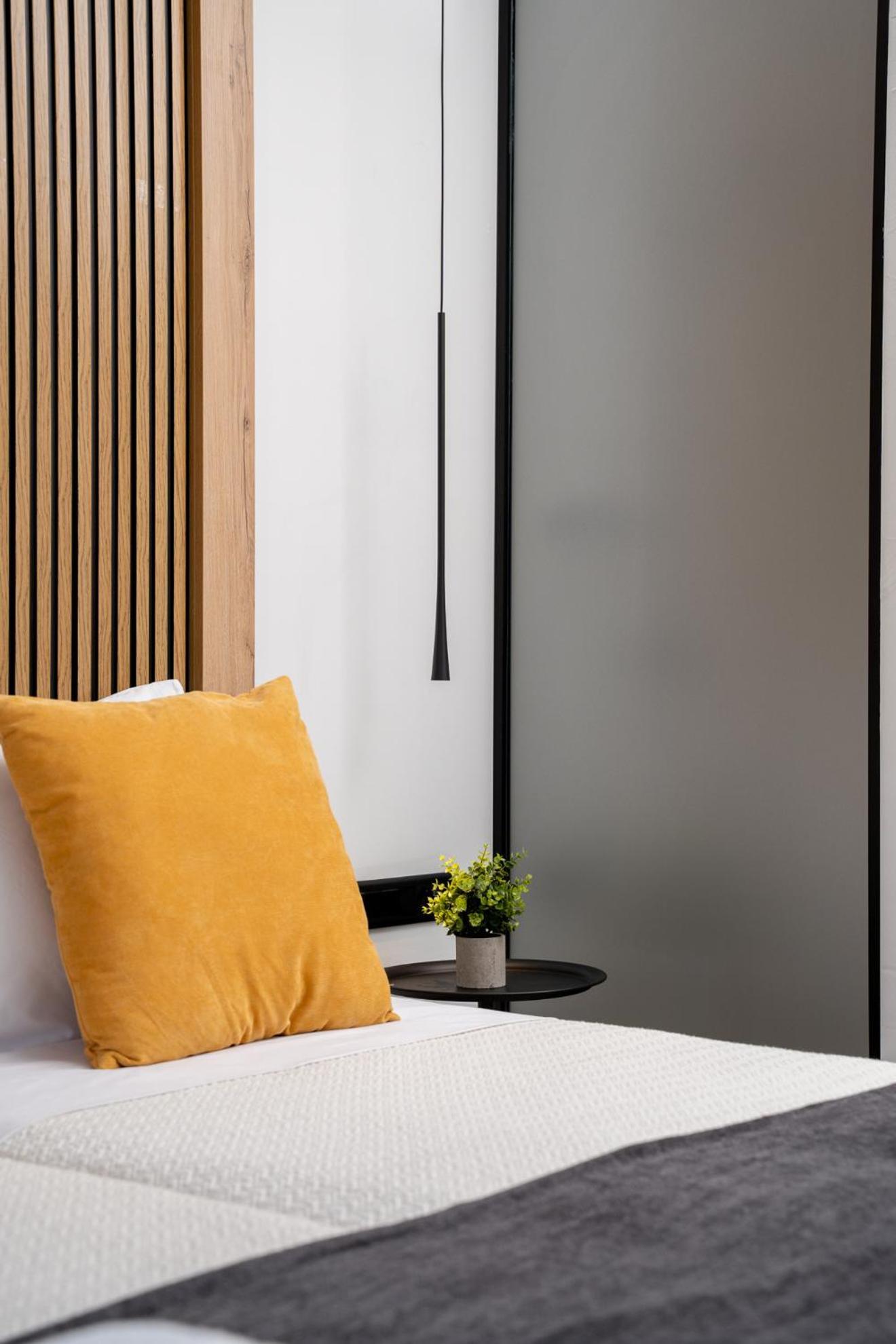 Incorsο - Smart Luxury - Athens Airport - 24hr Passcode Check In Apartment *